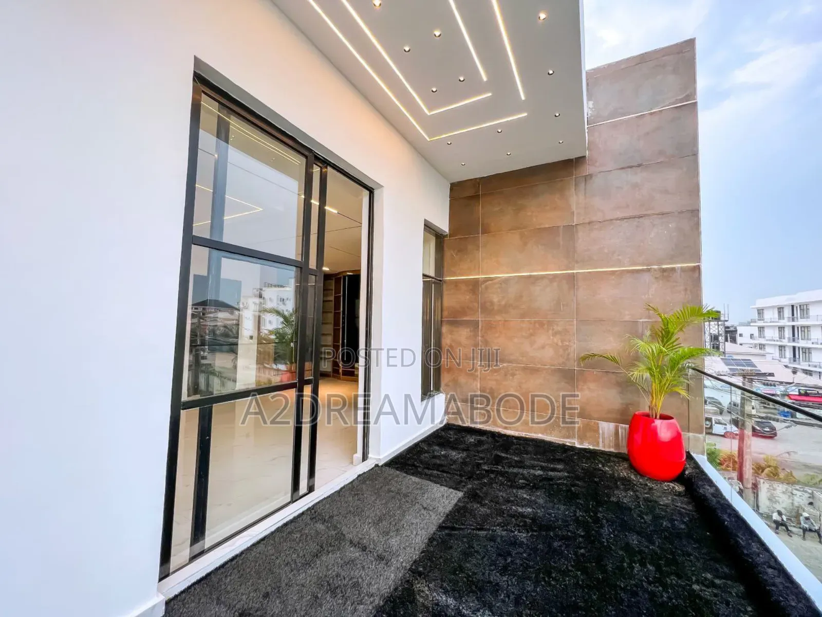 5bdrm Duplex in Lekki Phase 1 Right for sale in Lekki Phase 1