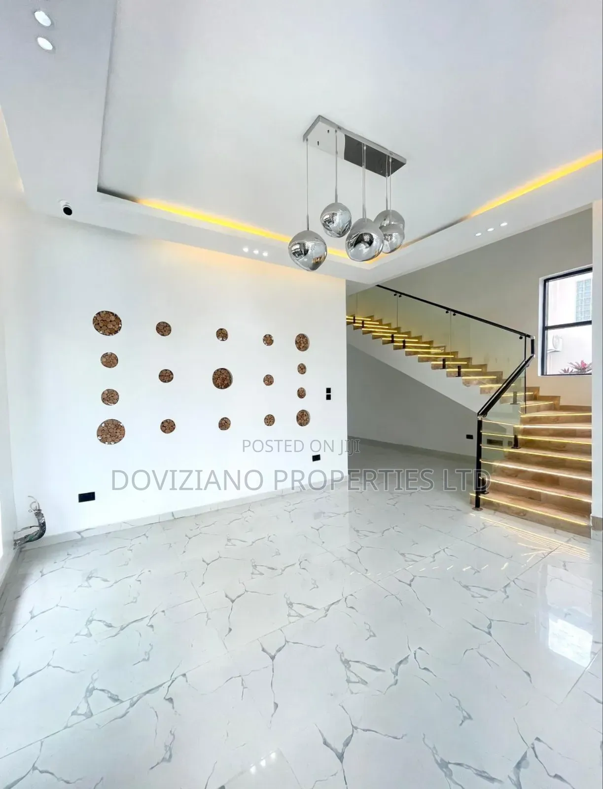5bdrm Duplex in Ikota for sale in Ikota