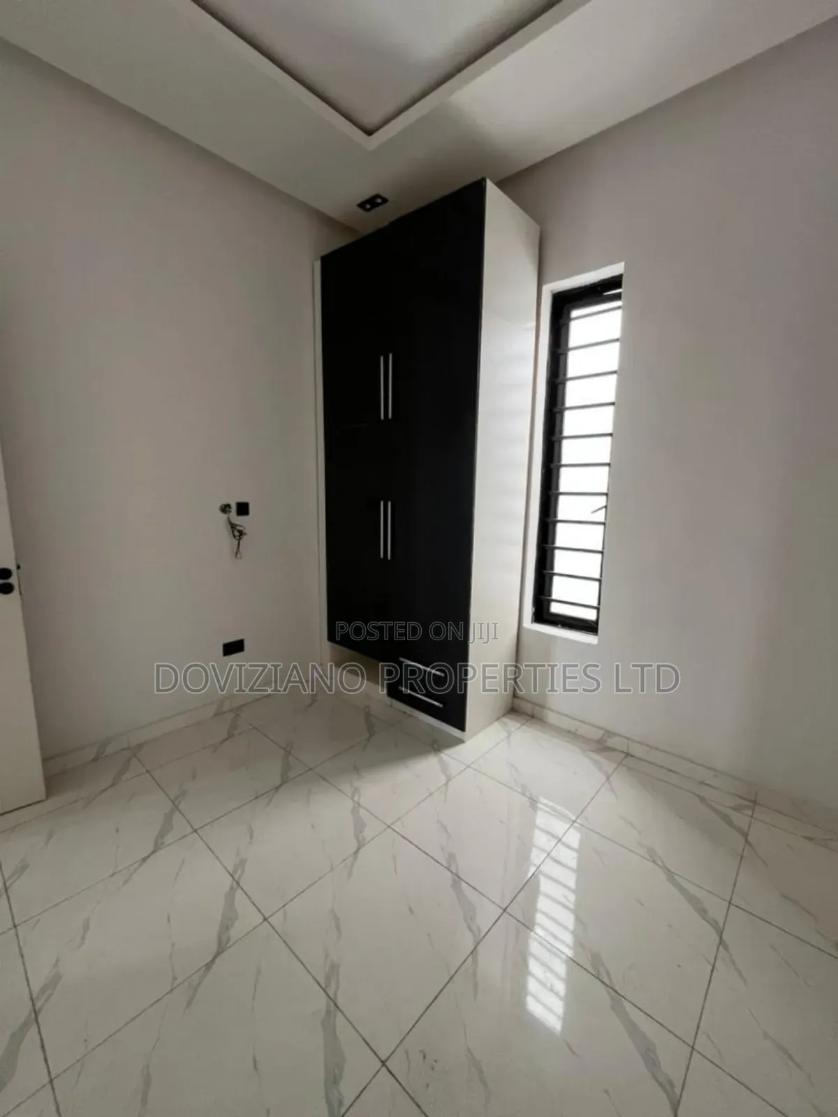 4bdrm Duplex in Ikota for sale in Ikota