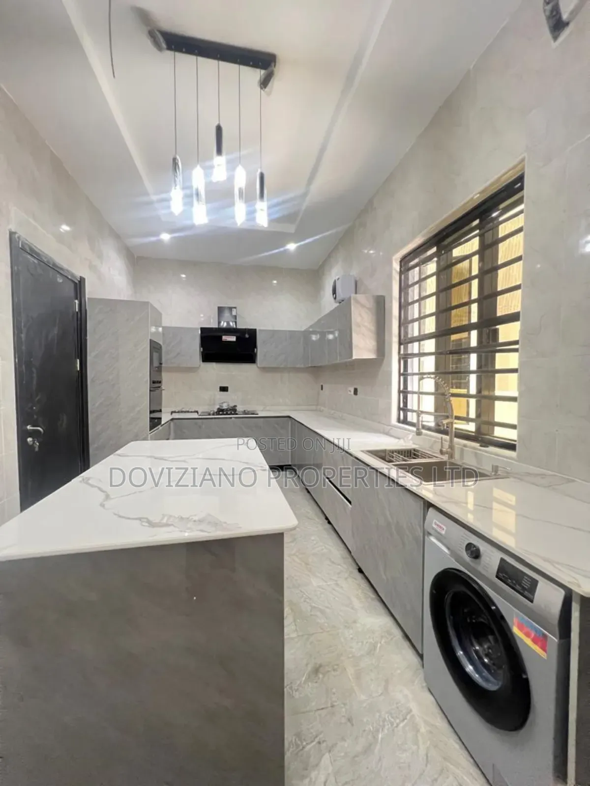 4bdrm Duplex in Ikota for sale in Ikota