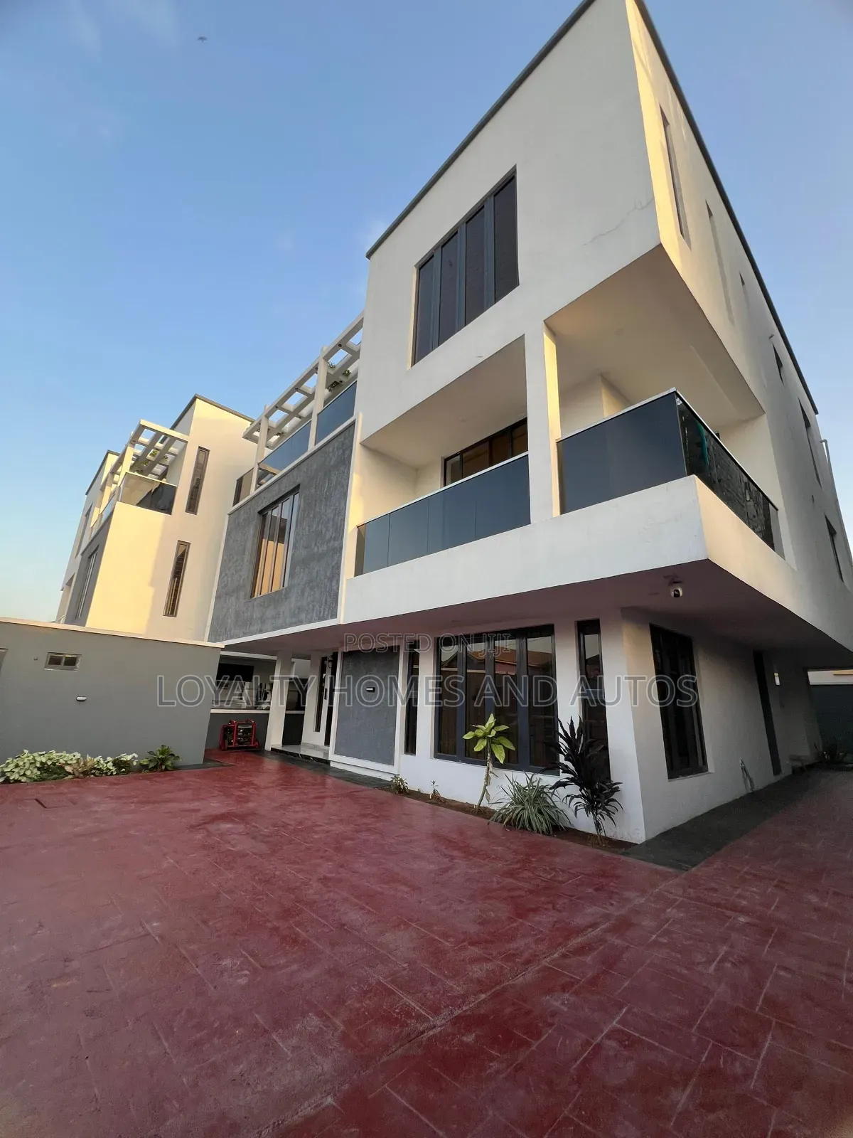 Furnished 5bdrm Duplex in Omole Phase 1 for sale in Omole Phase 1