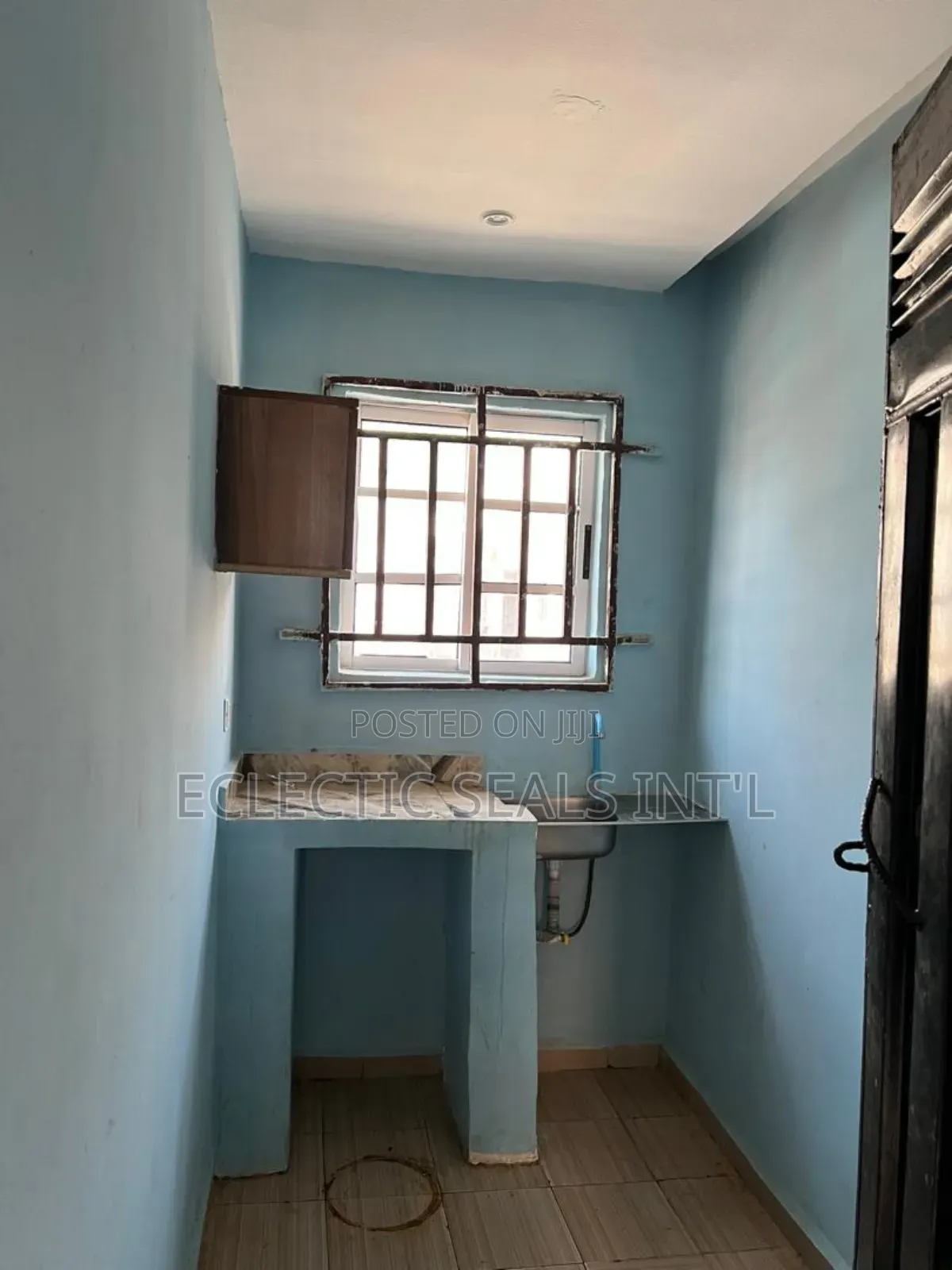 Mini Flat in Eclectic Seals, Sabon Lugbe for rent in Sabon Lugbe