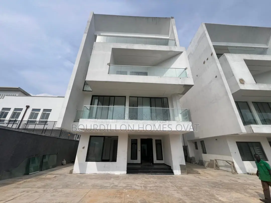 5bdrm Duplex in Banana Island for sale in Banana Island