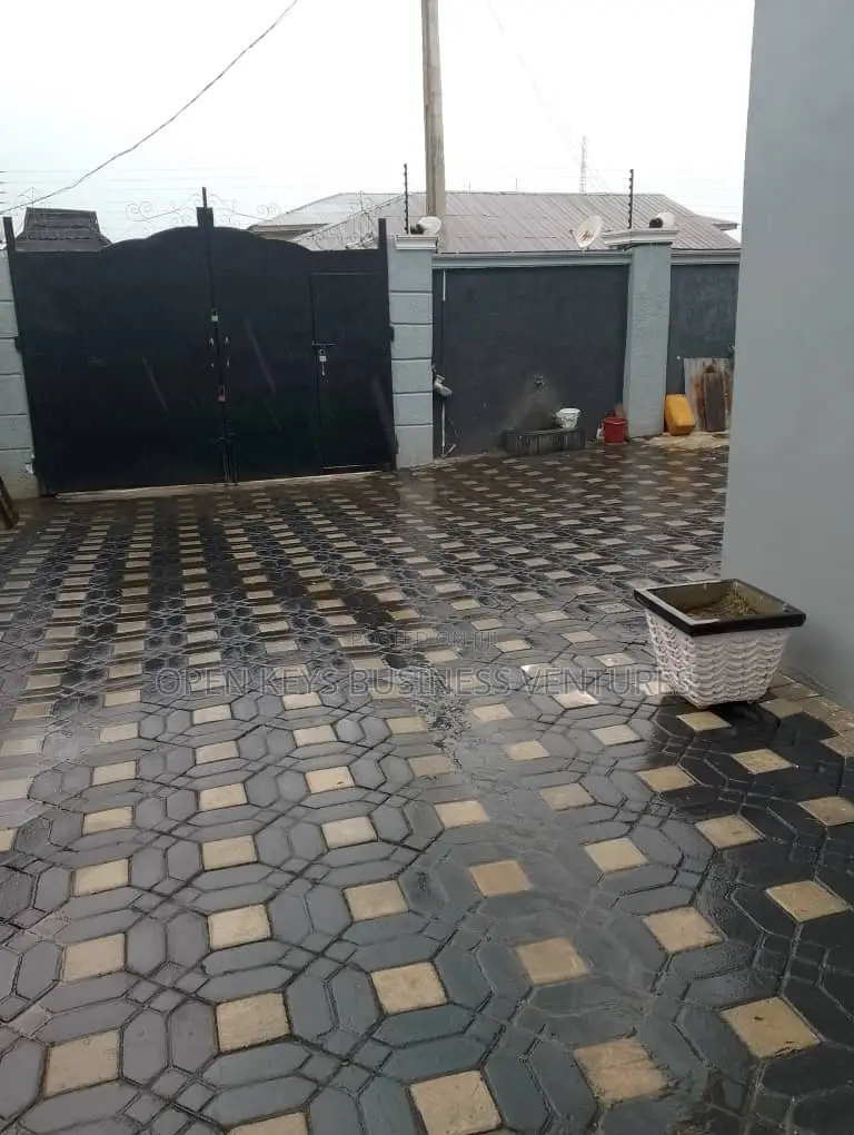 Furnished 4bdrm Bungalow in Bcga, Idishin for sale in Idishin