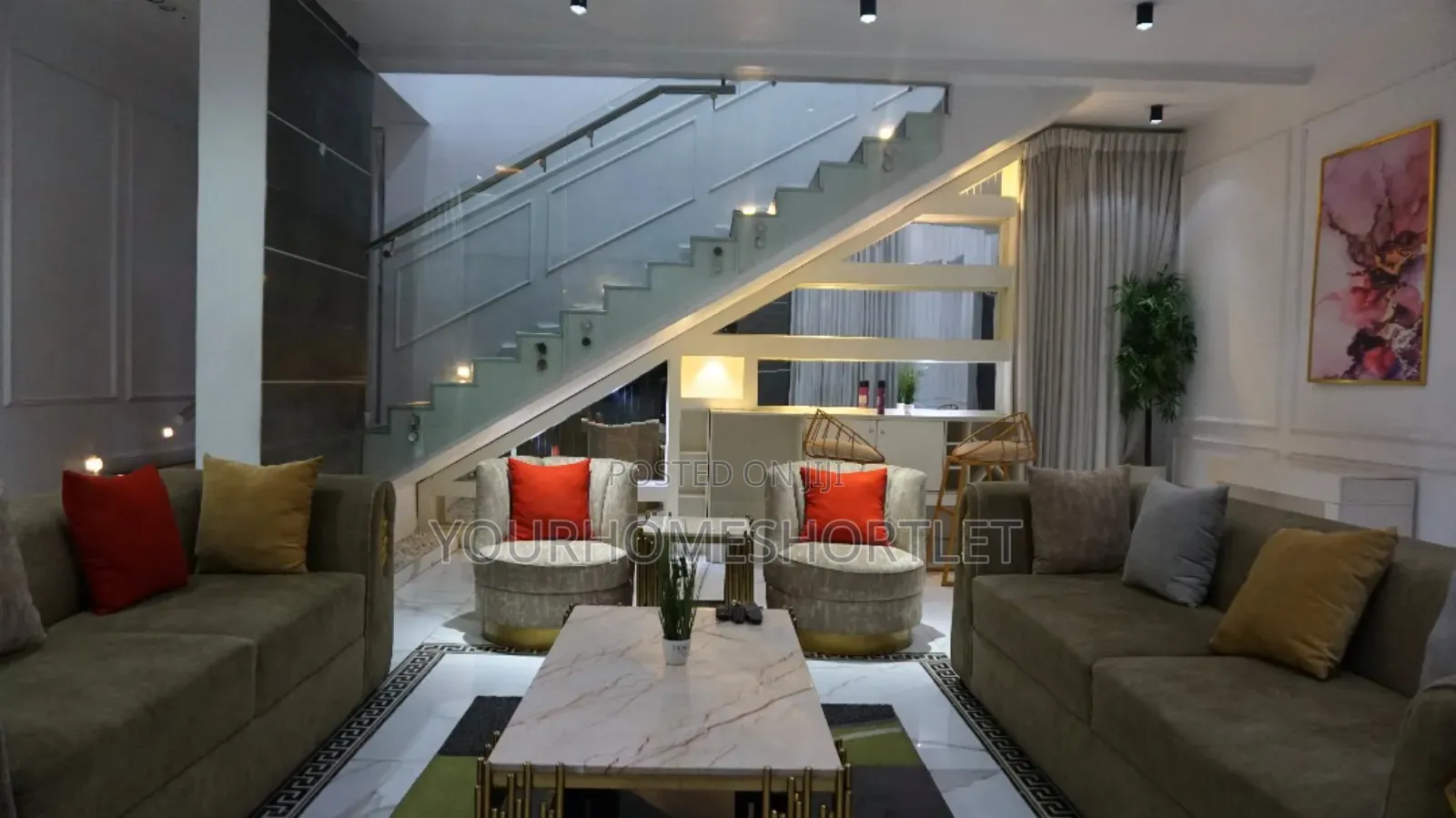 Luxury 6 Bedrooms With Private Cinema and Ps5 in Lekki Phase 1