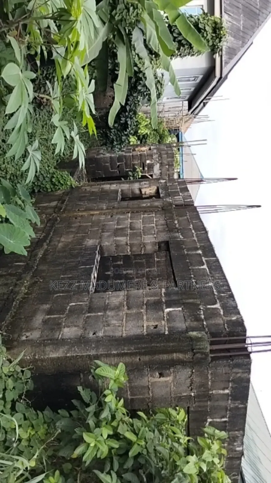 4bdrm Block of Flats in Opposite Farm Rd 2, Port-Harcourt for sale in Port-Harcourt