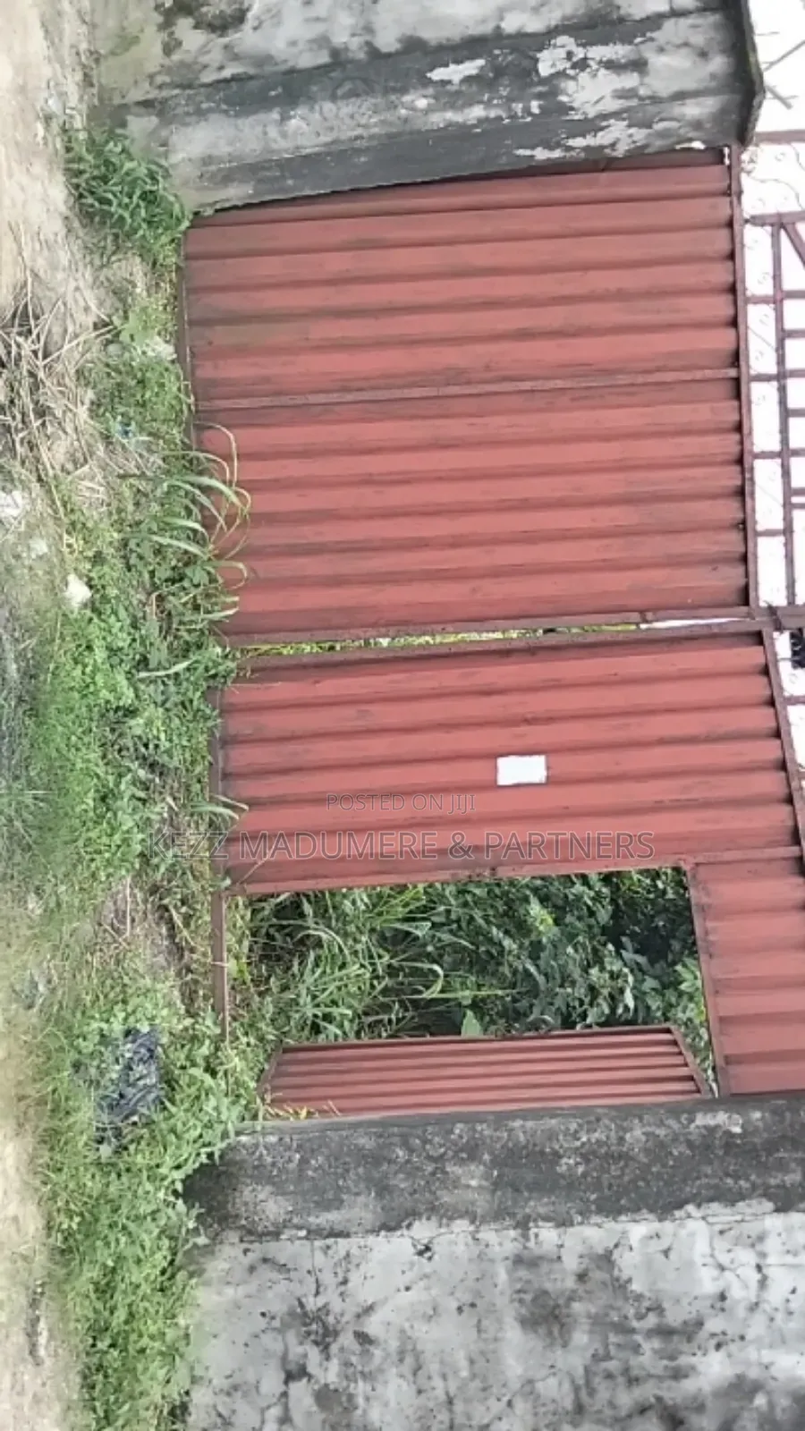 For Sale: One (1) Plot at Farm Road 2 Estate Eliozu Port Harcourt in Port-Harcourt
