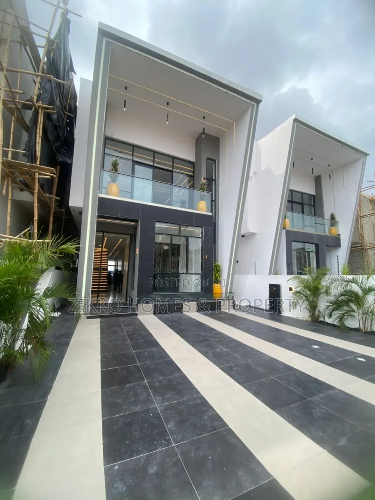 5bdrm Duplex in Ajah, Lekki for sale in Lekki