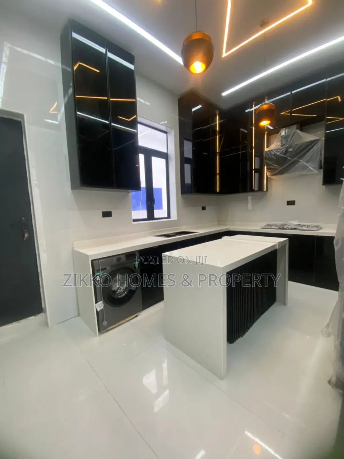 5bdrm Duplex in Ajah, Lekki for sale in Lekki