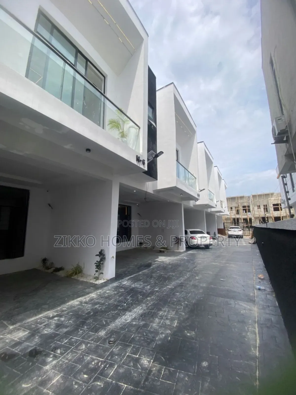 3bdrm Townhouse/Terrace in Ikota, Lekki for sale in Lekki