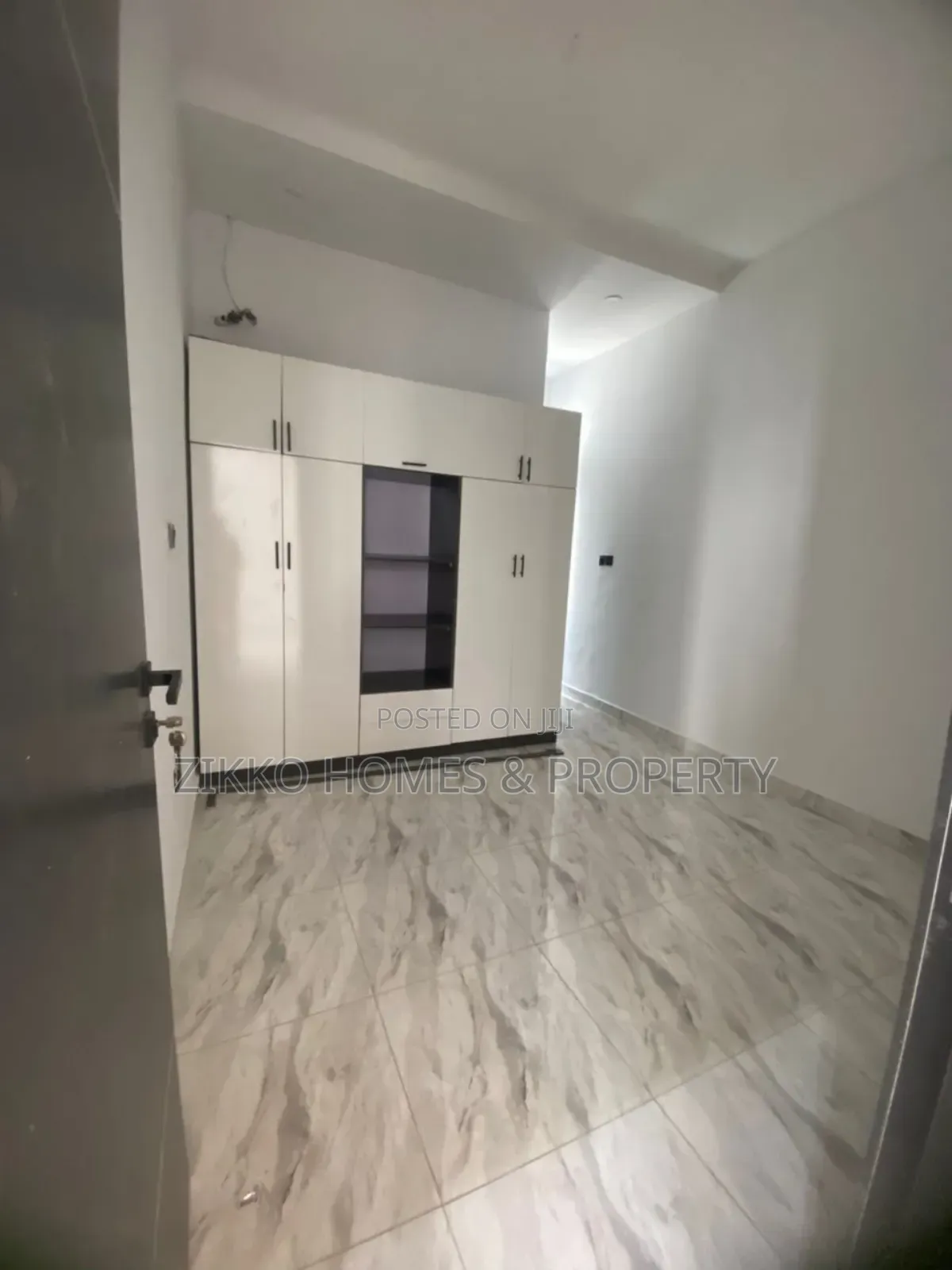 3bdrm Townhouse/Terrace in Ikota, Lekki for sale in Lekki