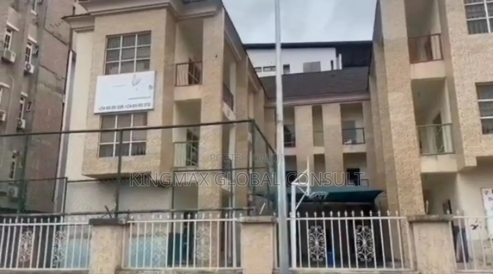 Plaza for Sale
 22 Shops
Location: Wuye
Land Size:- 900sqm
C of O in Wuye