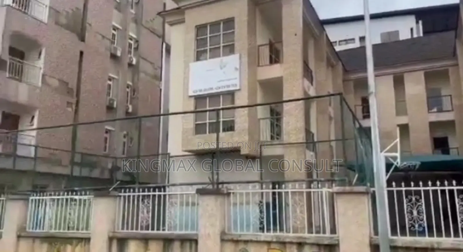 Plaza for Sale
 22 Shops
Location: Wuye
Land Size:- 900sqm
C of O in Wuye