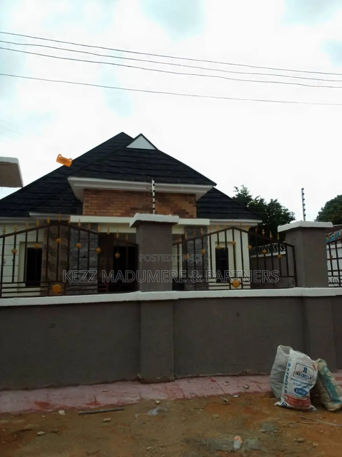 4bdrm Bungalow in Opobo Road, Aba for sale in Aba North