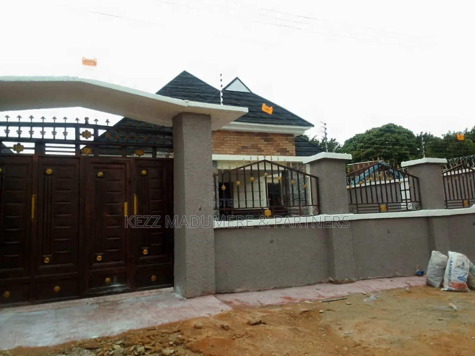 4bdrm Bungalow in Opobo Road, Aba for sale in Aba North