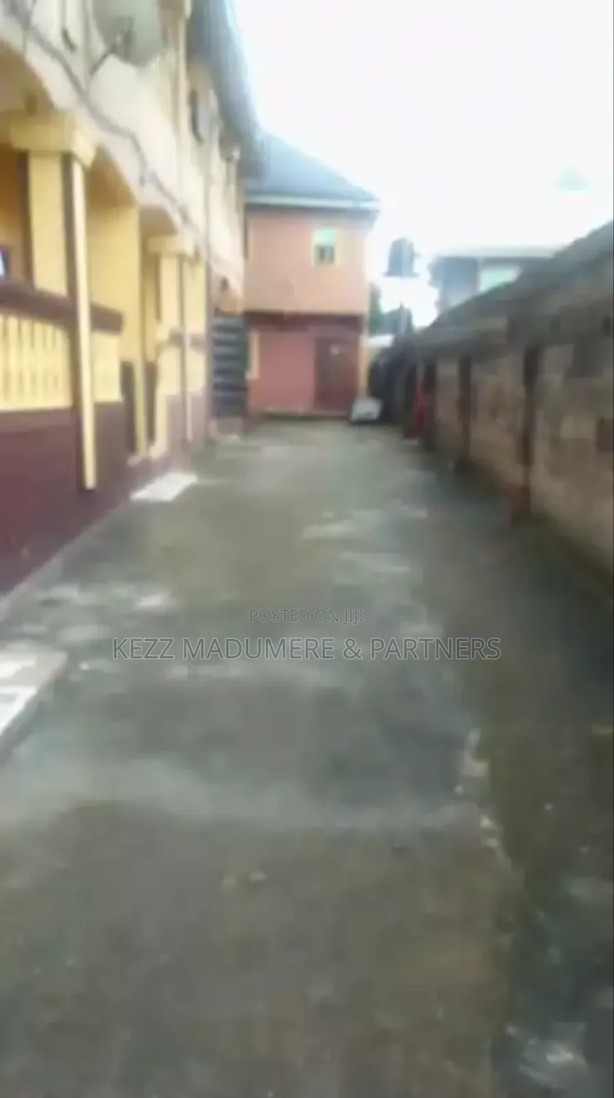 8bdrm Block of Flats in Opobo Road , Aba , for sale in Aba North