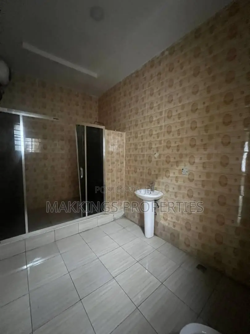 4bdrm Duplex in Ologolo for rent in Ologolo