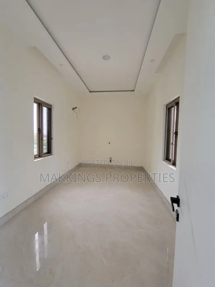 5bdrm Duplex in Banana Island for rent in Banana Island
