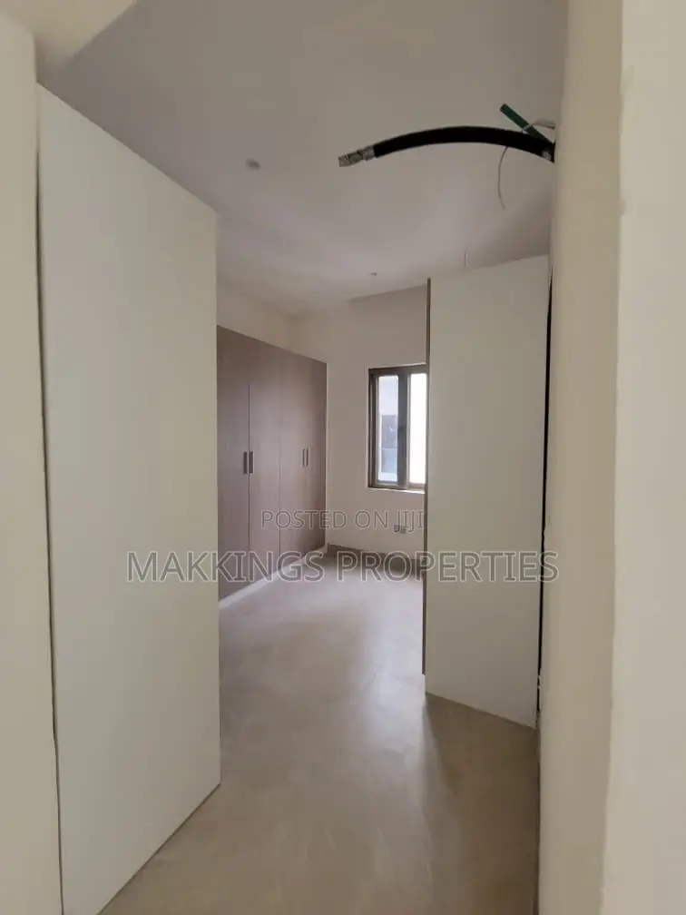 5bdrm Duplex in Banana Island for rent in Banana Island