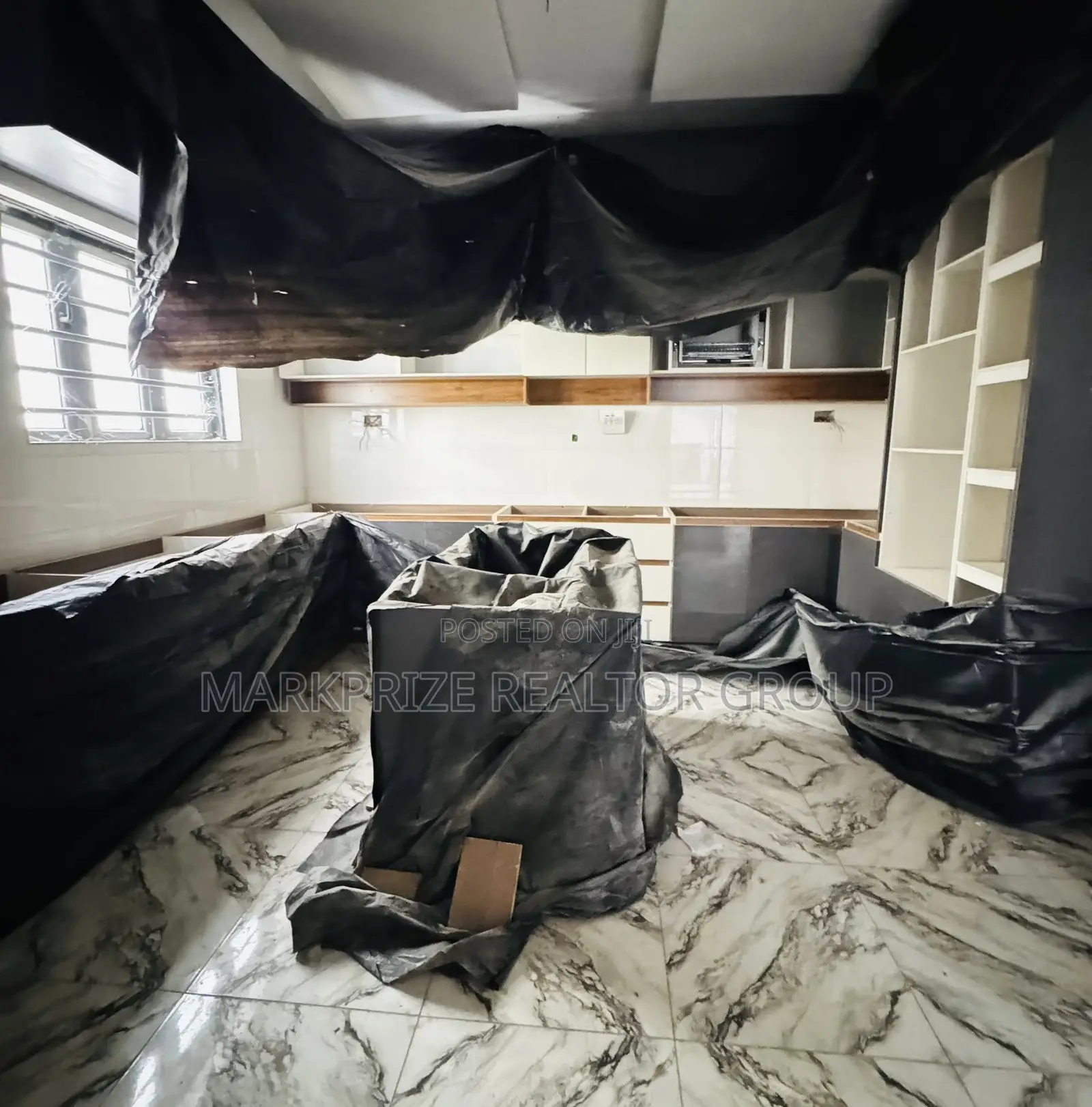 5bdrm Duplex in Ogudu Gra Lagos for sale in Ogudu GRA