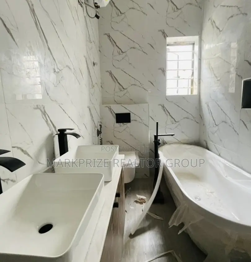 4bdrm Duplex in Magodo Phase 1 Lagos for sale in Magodo