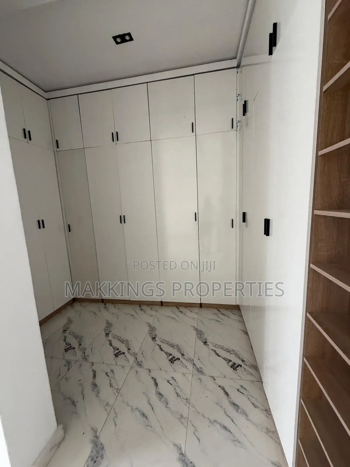 5bdrm Duplex in Ado / Ajah for sale in Ado / Ajah