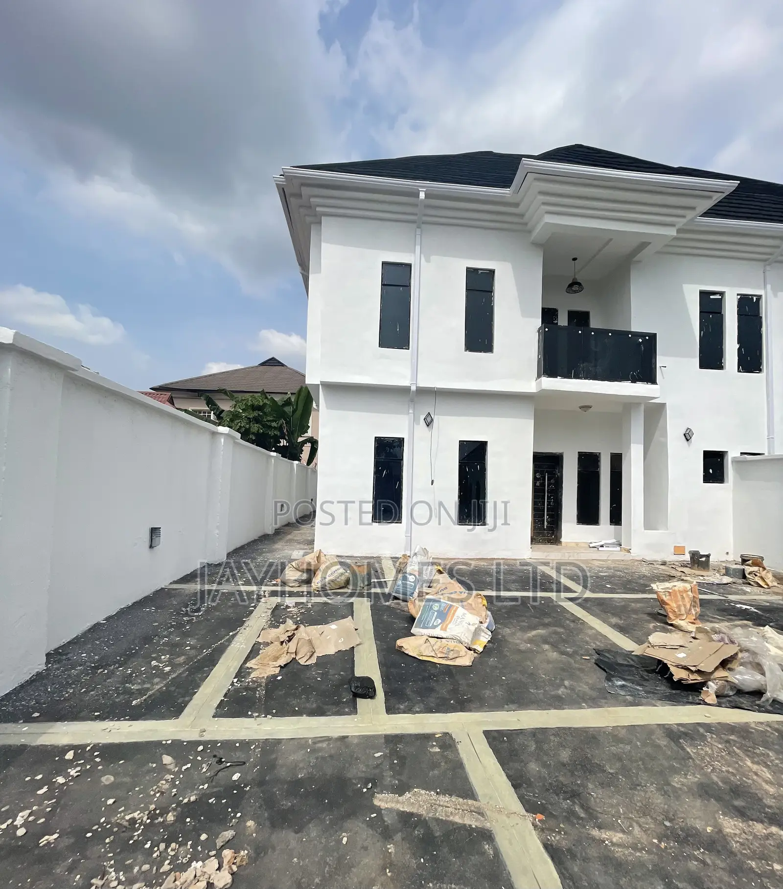 Standard 4 Bedroom Duplex With Security House for Sale in Gra Asaba in Oshimili South