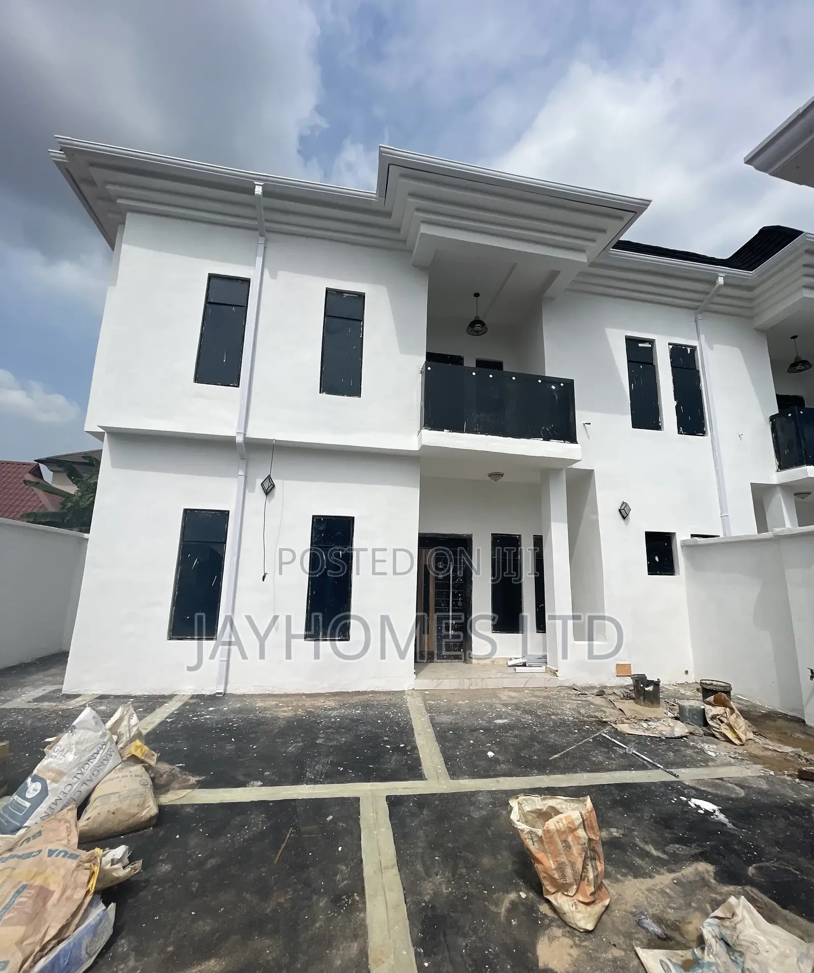 Standard 4 Bedroom Duplex With Security House for Sale in Gra Asaba in Oshimili South