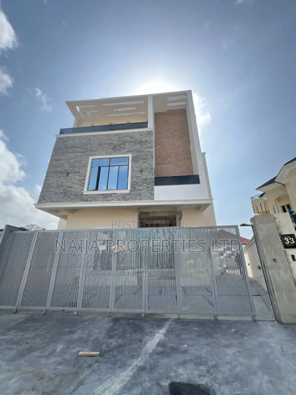 6bdrm Duplex in Off Durosimi Etti, Lekki Phase 1 for sale in Lekki Phase 1