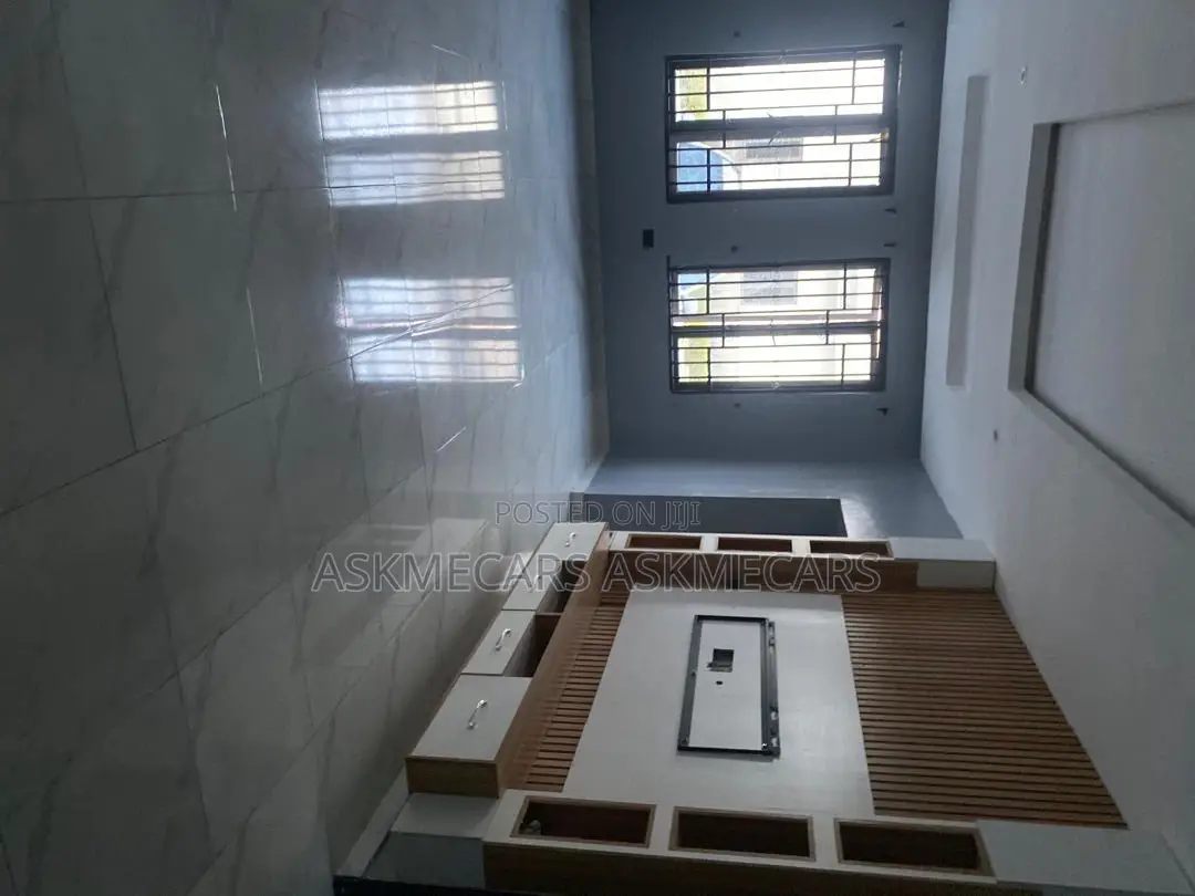 3bdrm Duplex in Gra, Abijo for rent in Abijo