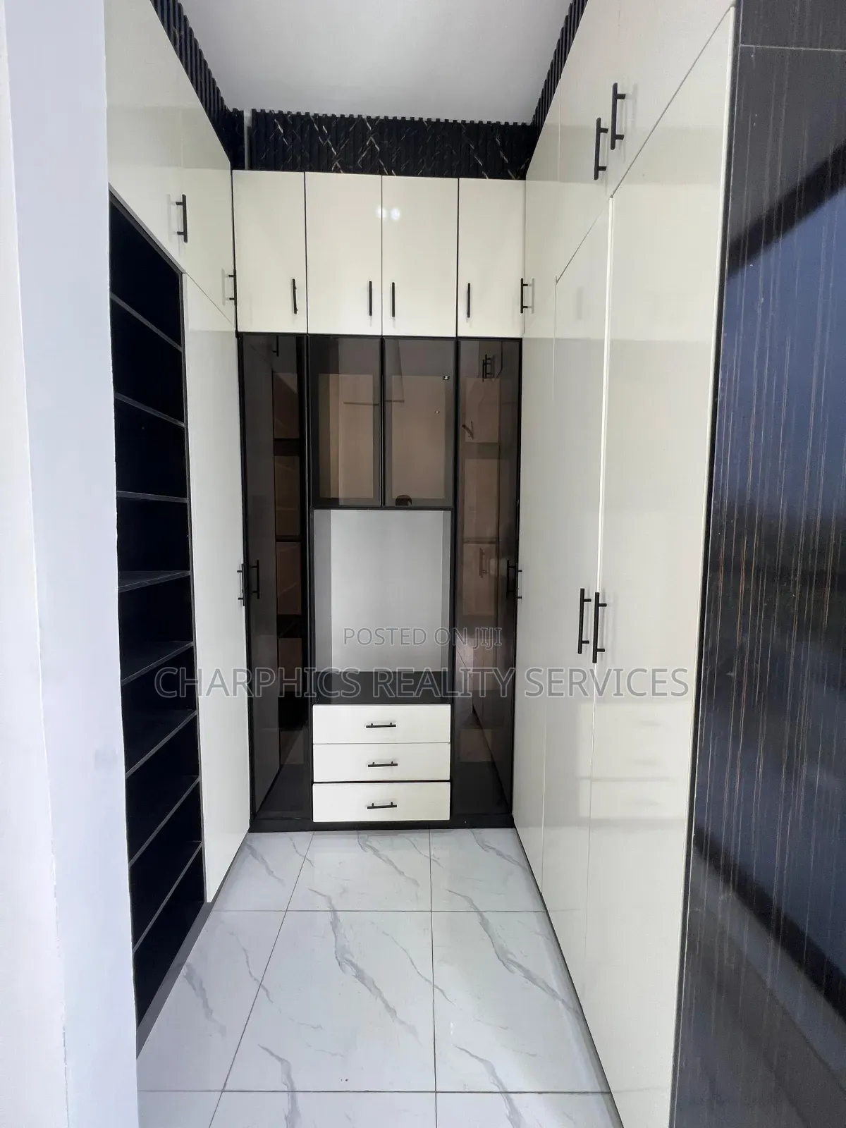 4bdrm Duplex in Lekki Phase 2 for sale in Lekki Phase 2