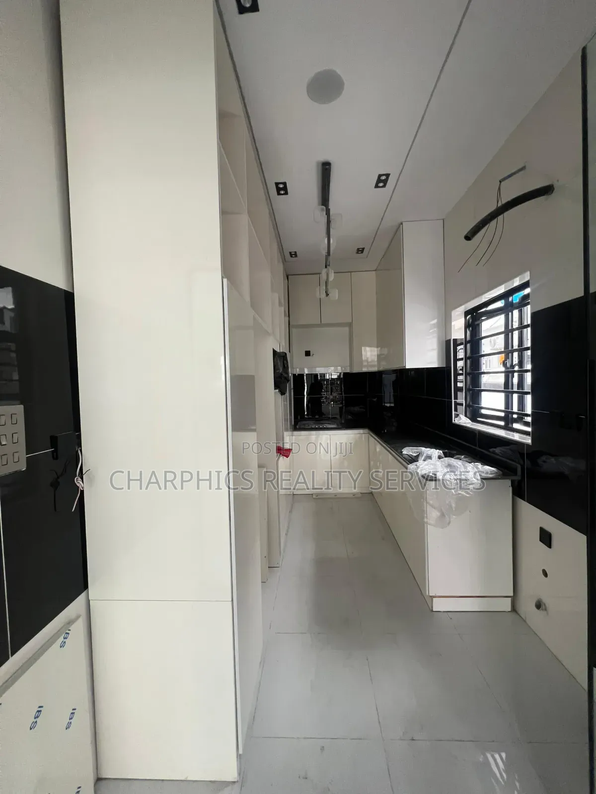 4bdrm Duplex in Lekki Phase 2 for sale in Lekki Phase 2