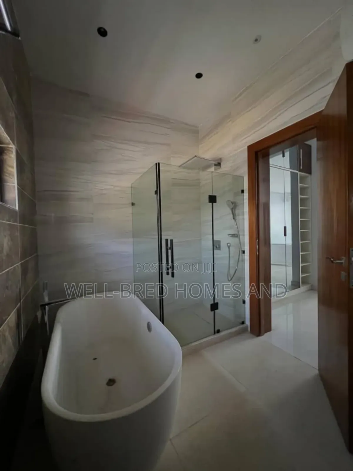5bdrm Duplex in Banana Island for rent in Banana Island