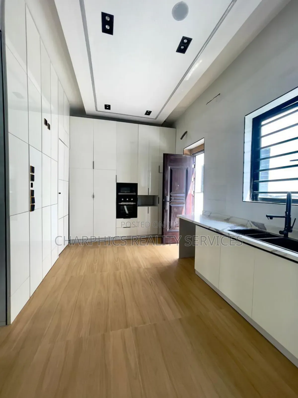 5bdrm Duplex in Ajah for sale in Ajah
