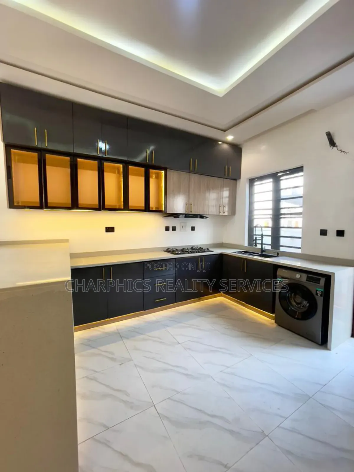 4bdrm Duplex in Ikota for sale in Ikota