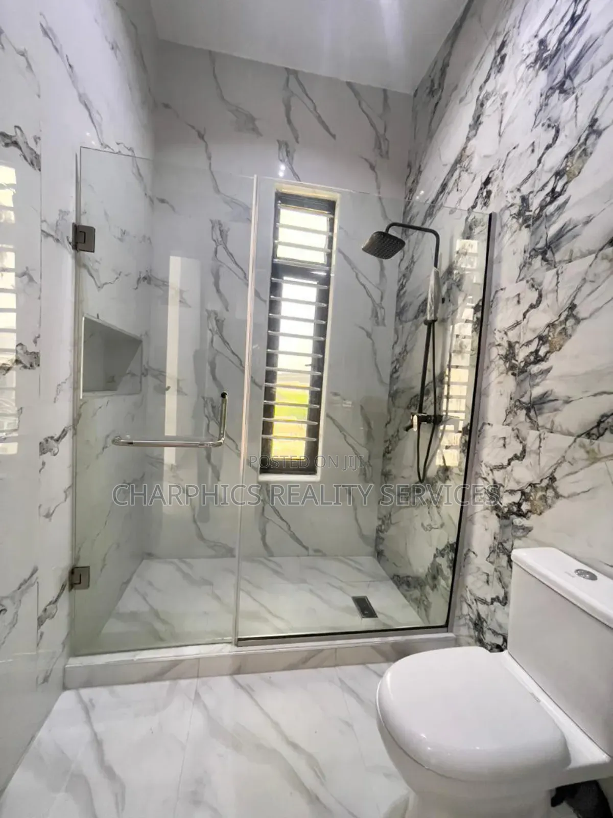 3bdrm Duplex in Ikota for sale in Ikota