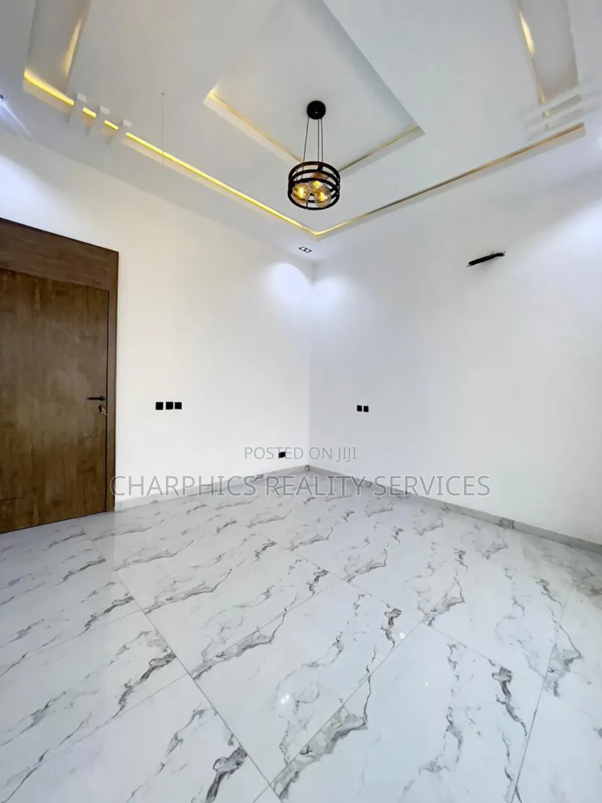 3bdrm Duplex in Ikota for sale in Ikota