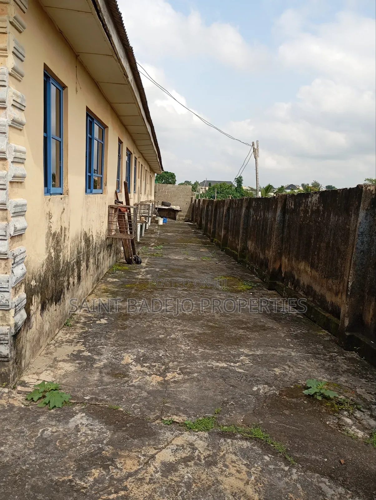 Furnished 8bdrm House in Old Igbalu Road, Gberigbe for sale in Gberigbe