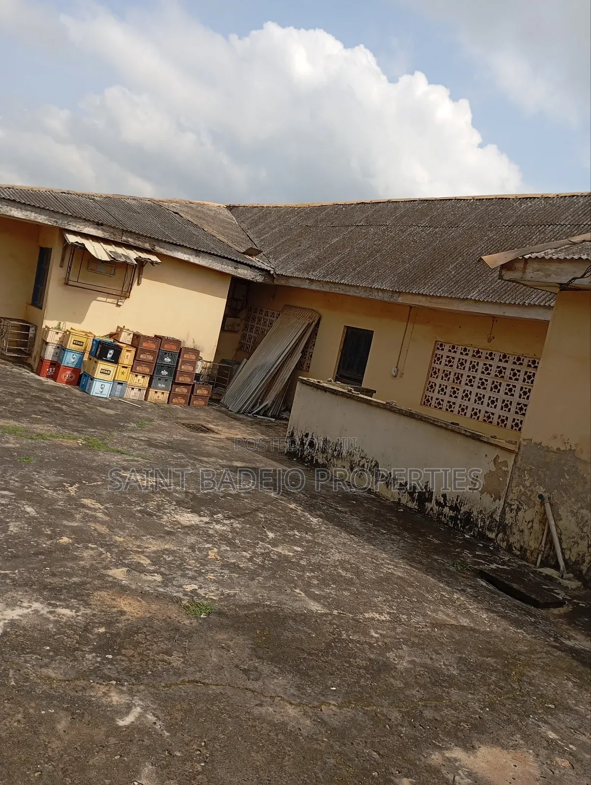 Furnished 8bdrm House in Old Igbalu Road, Gberigbe for sale in Gberigbe