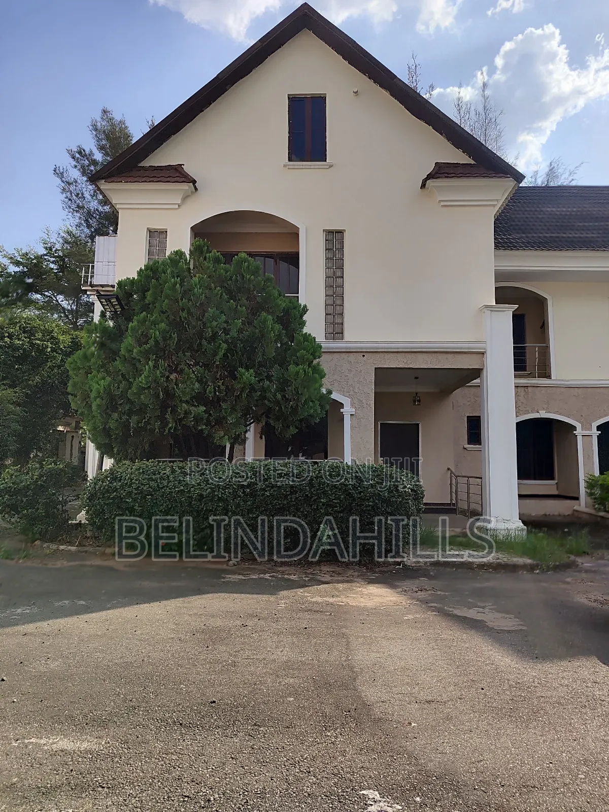 4bdrm Duplex in Utako for sale in Utako