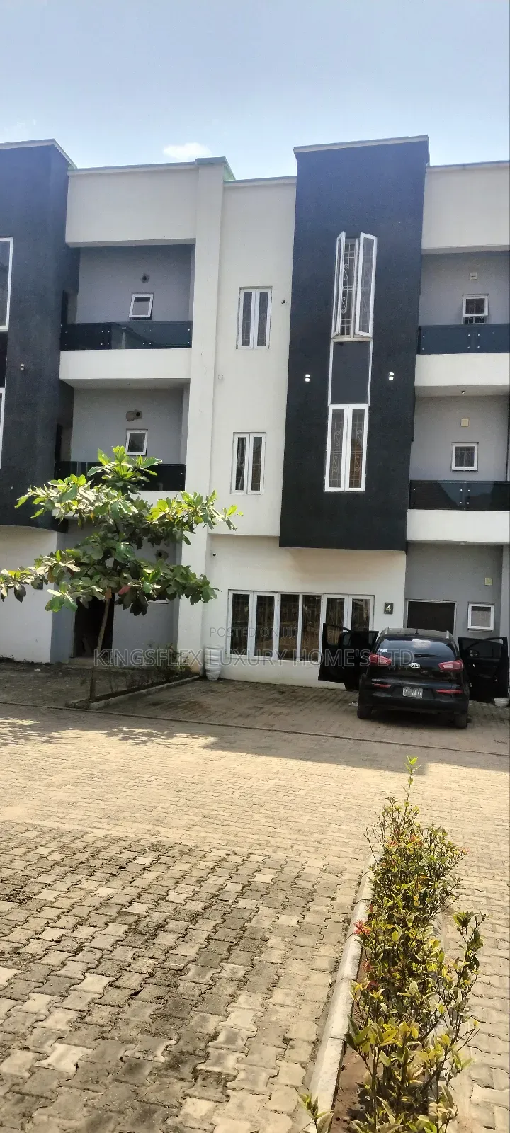 4bdrm Townhouse/Terrace in Samubil Estate, Kado for sale in Kado