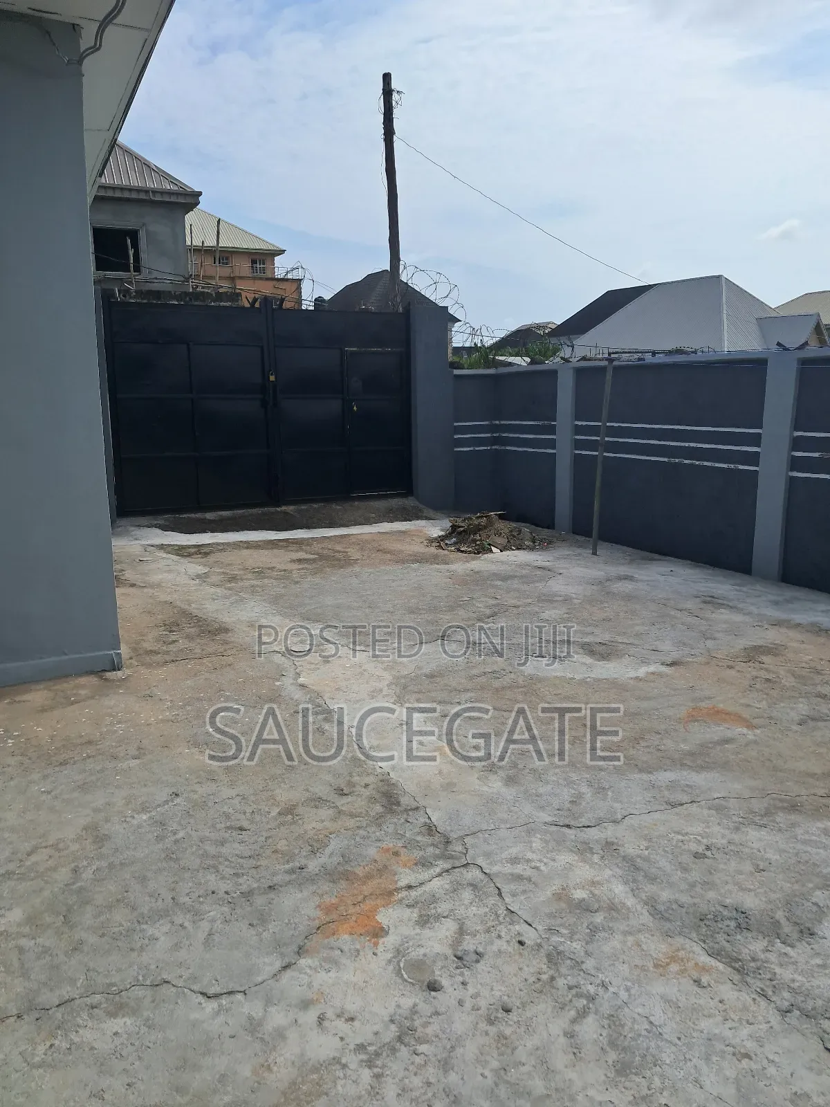 1bdrm Apartment in Olasulonye Ijegun, Satellite Town for rent in Satellite Town