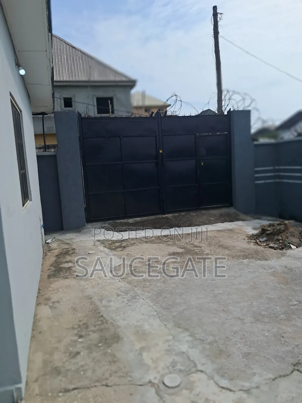 1bdrm Apartment in Olasulonye Ijegun, Satellite Town for rent in Satellite Town