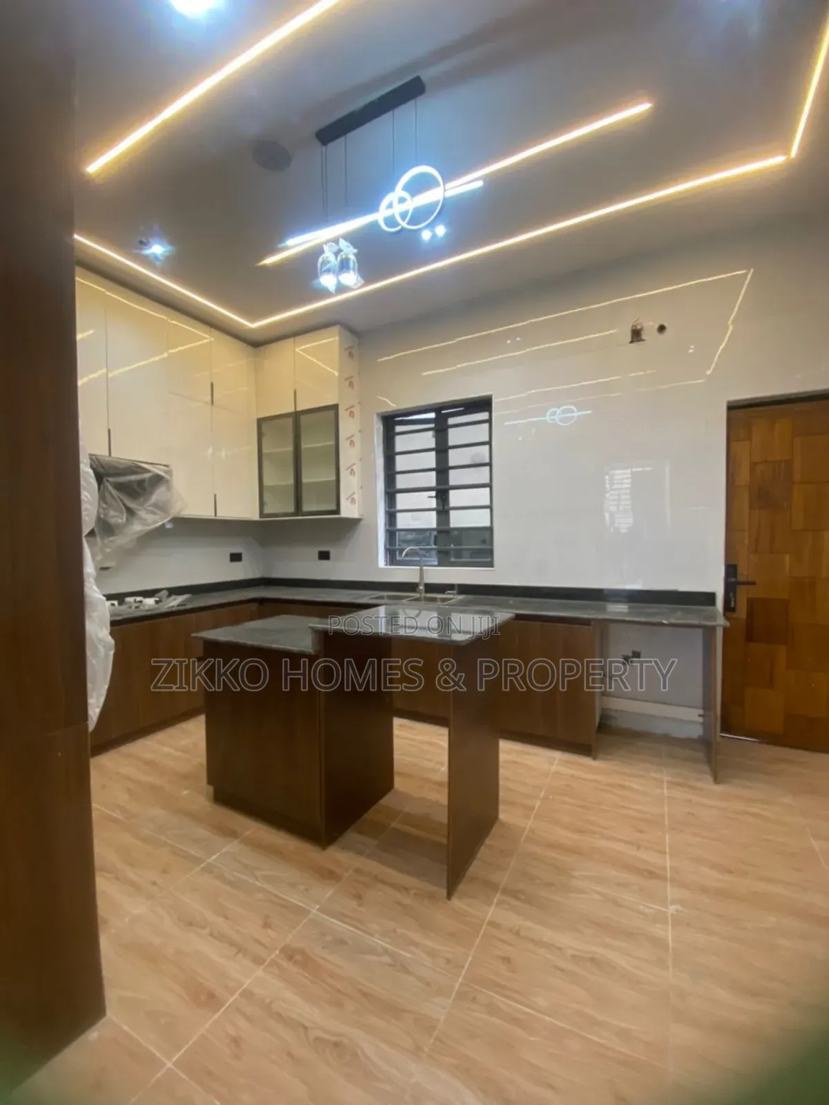 4bdrm Duplex in Ajah, Lekki for sale in Lekki