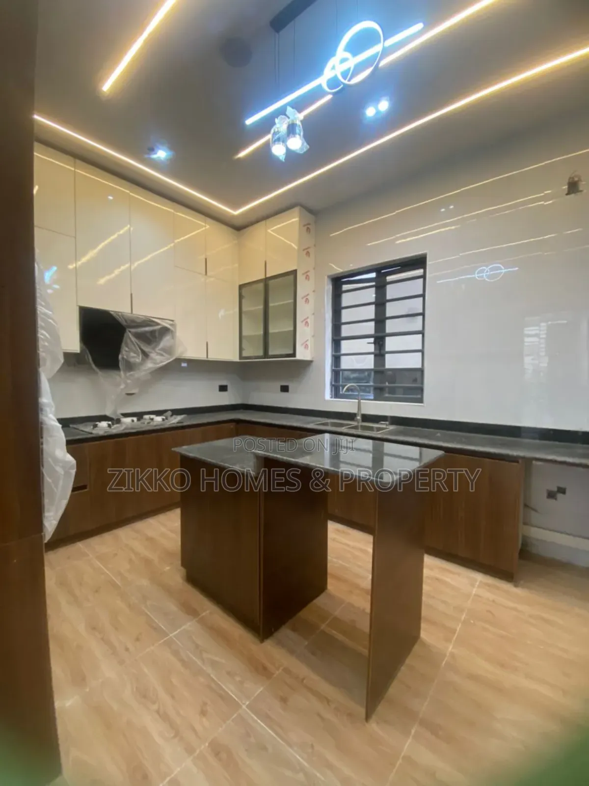 4bdrm Duplex in Ajah, Lekki for sale in Lekki