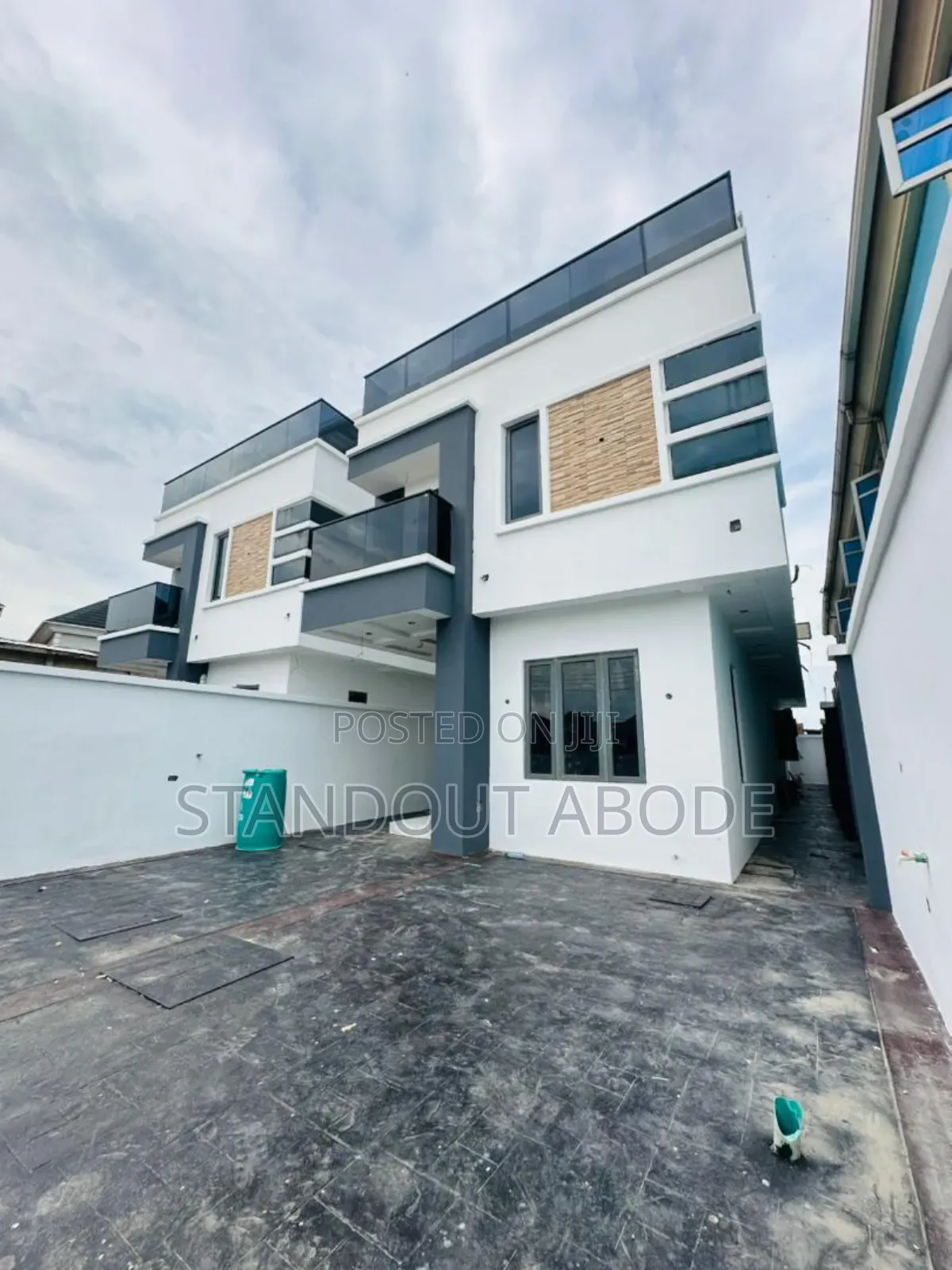 4bdrm Duplex in Olowora Magodo for sale in Magodo