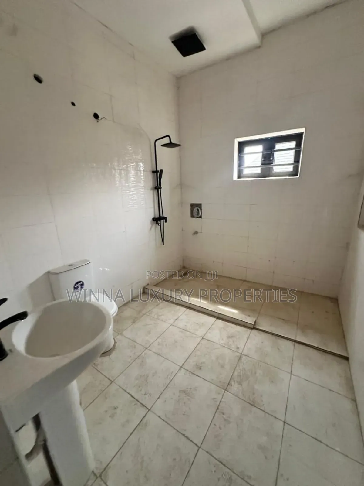 5bdrm Townhouse / Terrace in Kado for rent in Kado