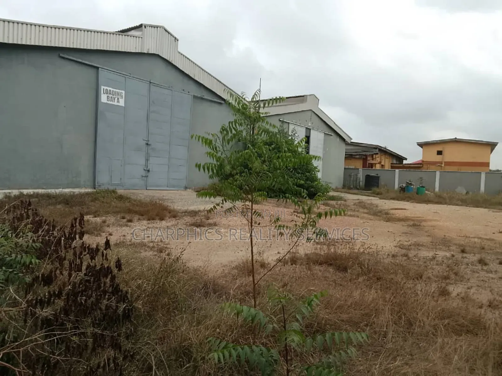 Warehouse, 1800sqm Along Oshodi Apapa Express in Oshodi Expressway