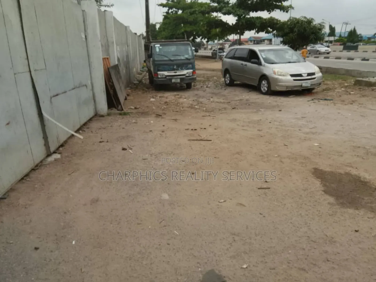 Warehouse, 1800sqm Along Oshodi Apapa Express in Oshodi Expressway