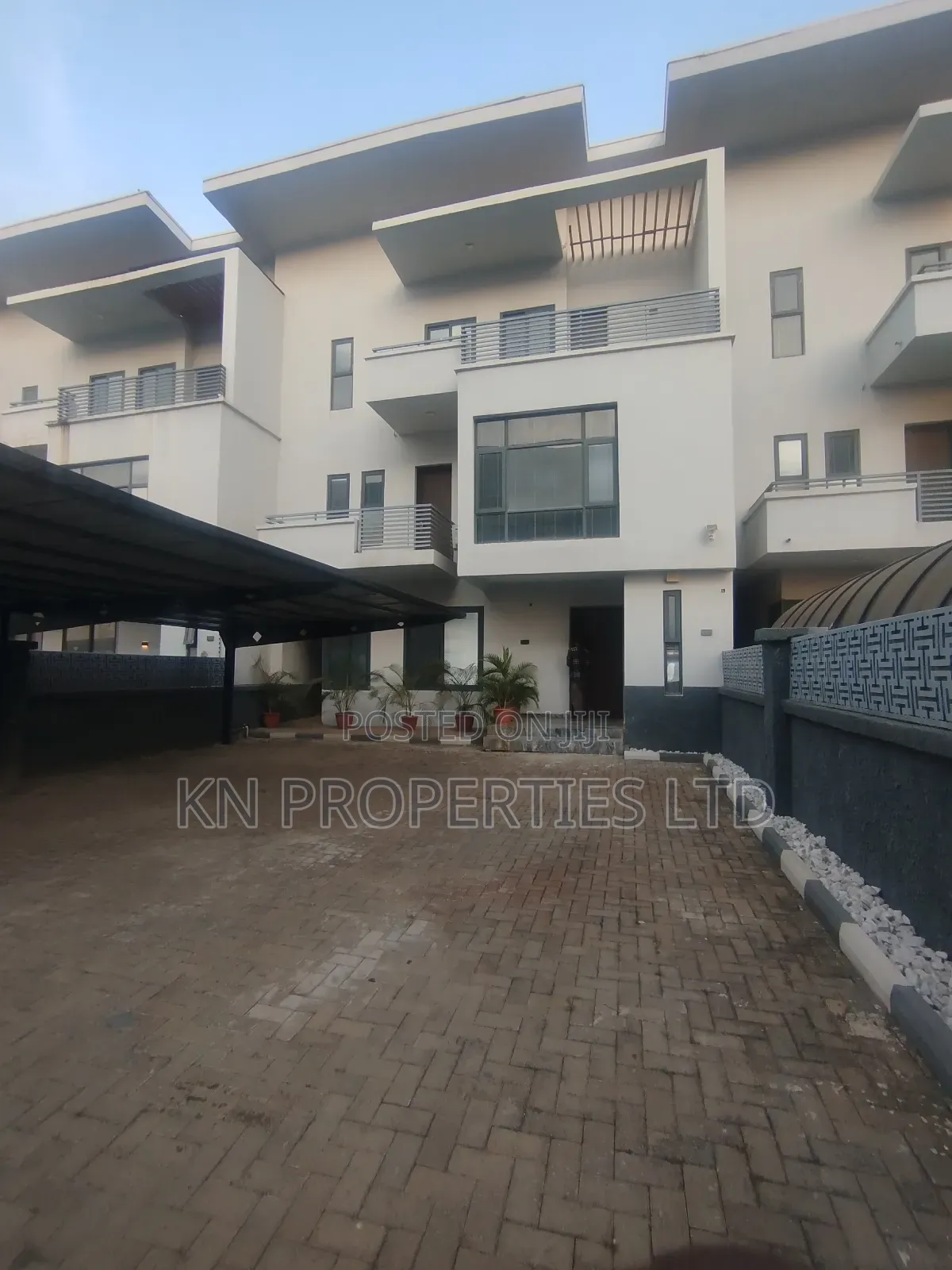 4bdrm Townhouse / Terrace in Gusape, Guzape District for rent in Guzape District